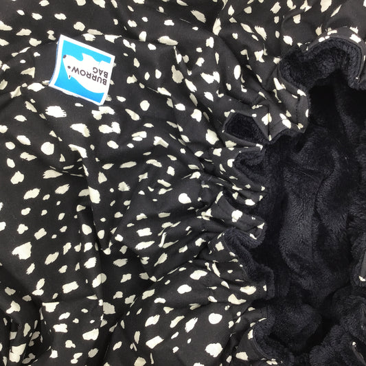 Black Dotty - Winter Burrow